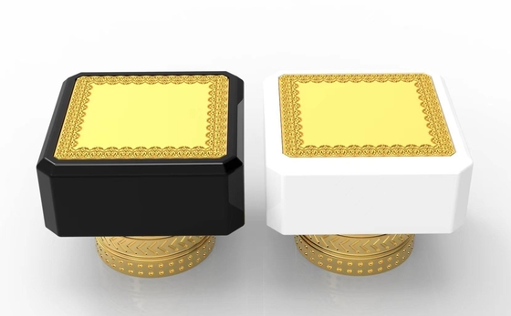فرآیند آبکاری روی درب بطری مربعی عطر دوستدار محیط زیست