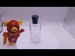 کلاه نشان داده می شود